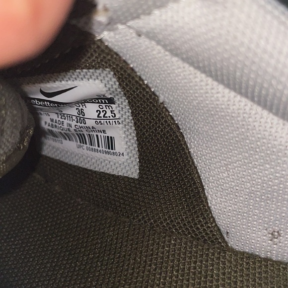 Nike Sneakers - Picture 6 of 6